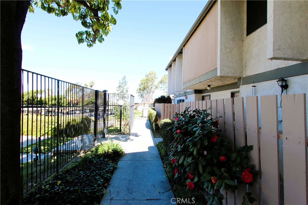 2300 S Hacienda Boulevard C6 Property Photo
