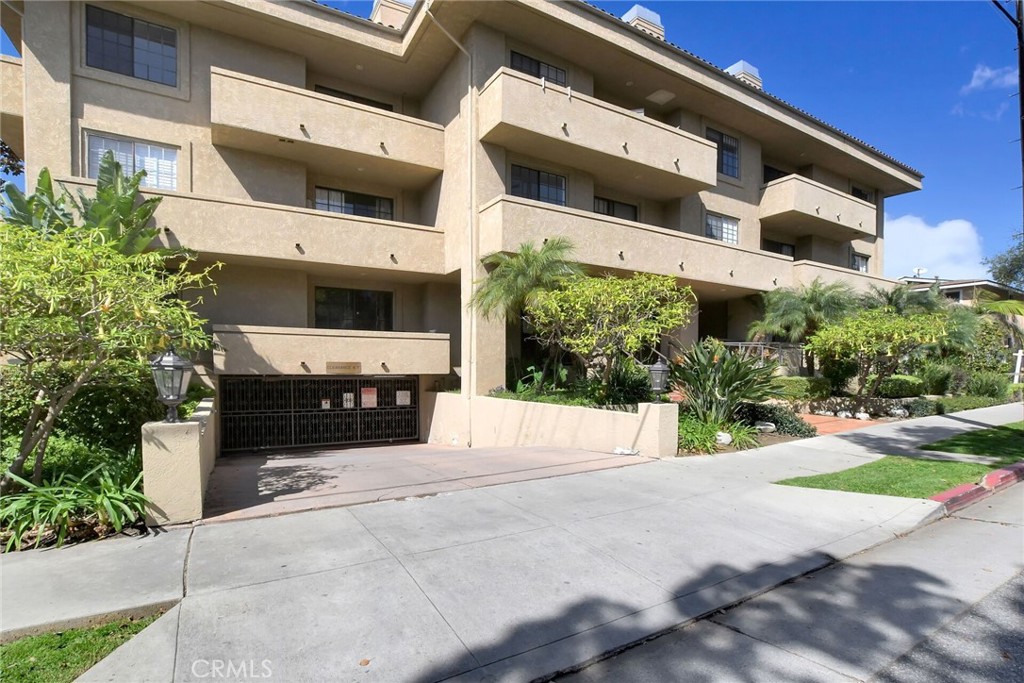 221 S Oak Knoll Avenue 210 Property Photo