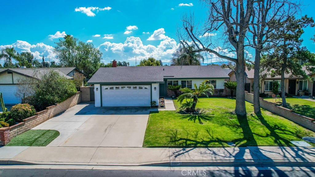 2924 E Dunes Street Property Photo