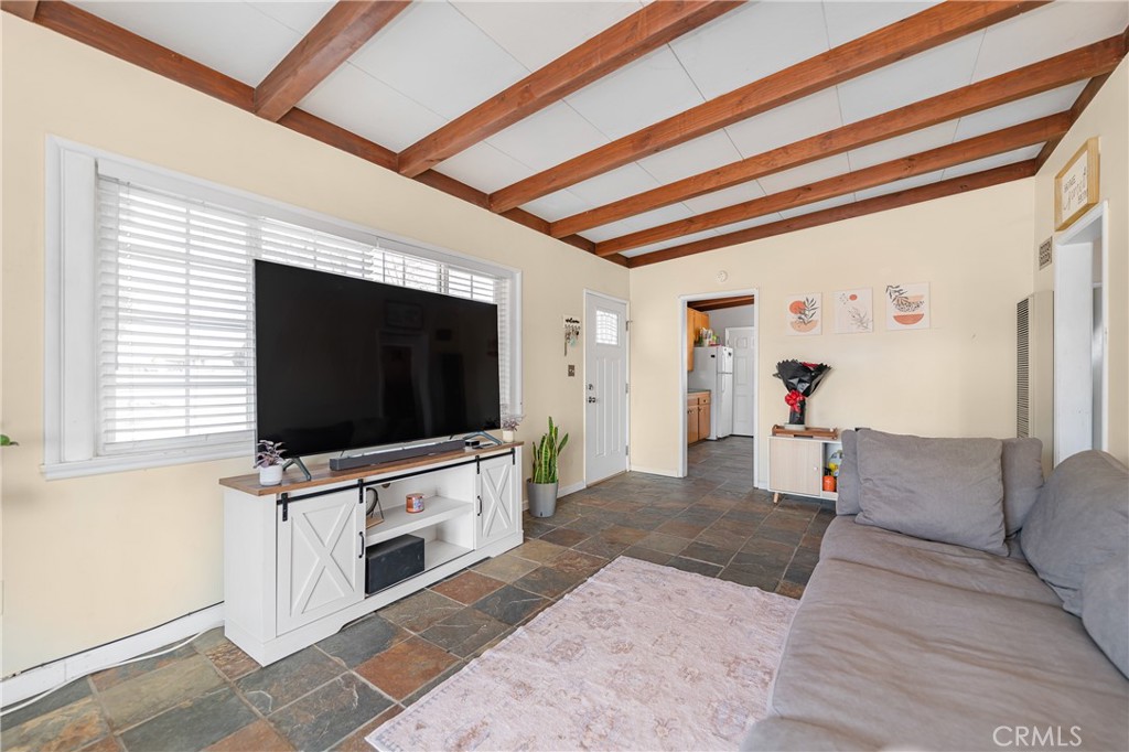 11385 1st Avenue Property Photo 5