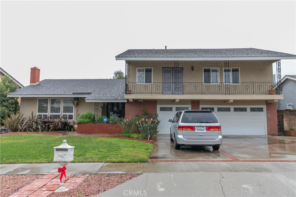 1800 E North Hills Dr Property Photo