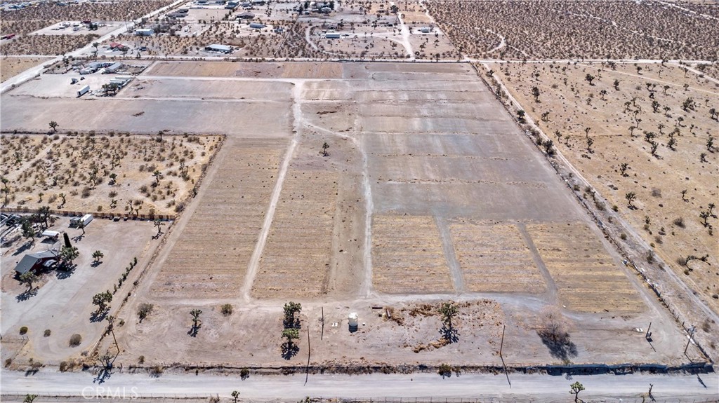12702 Pine Tree Road Property Photo 12