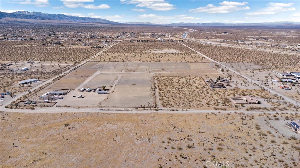 12702 Pine Tree Road Property Photo 15