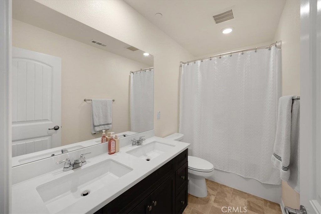 16510 Monteviejo Street Property Photo 14