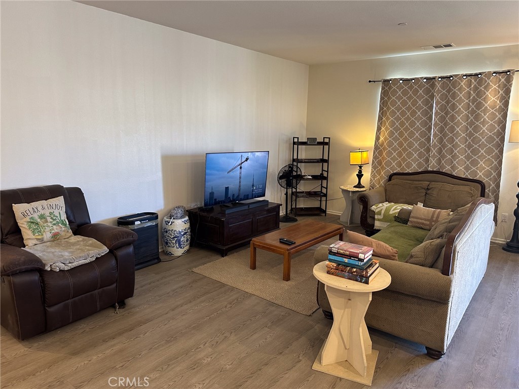 11784 Ginger Street Property Photo 4