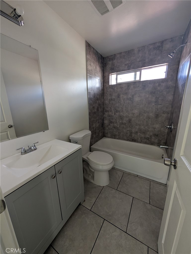 4836 Park Street Property Photo 6