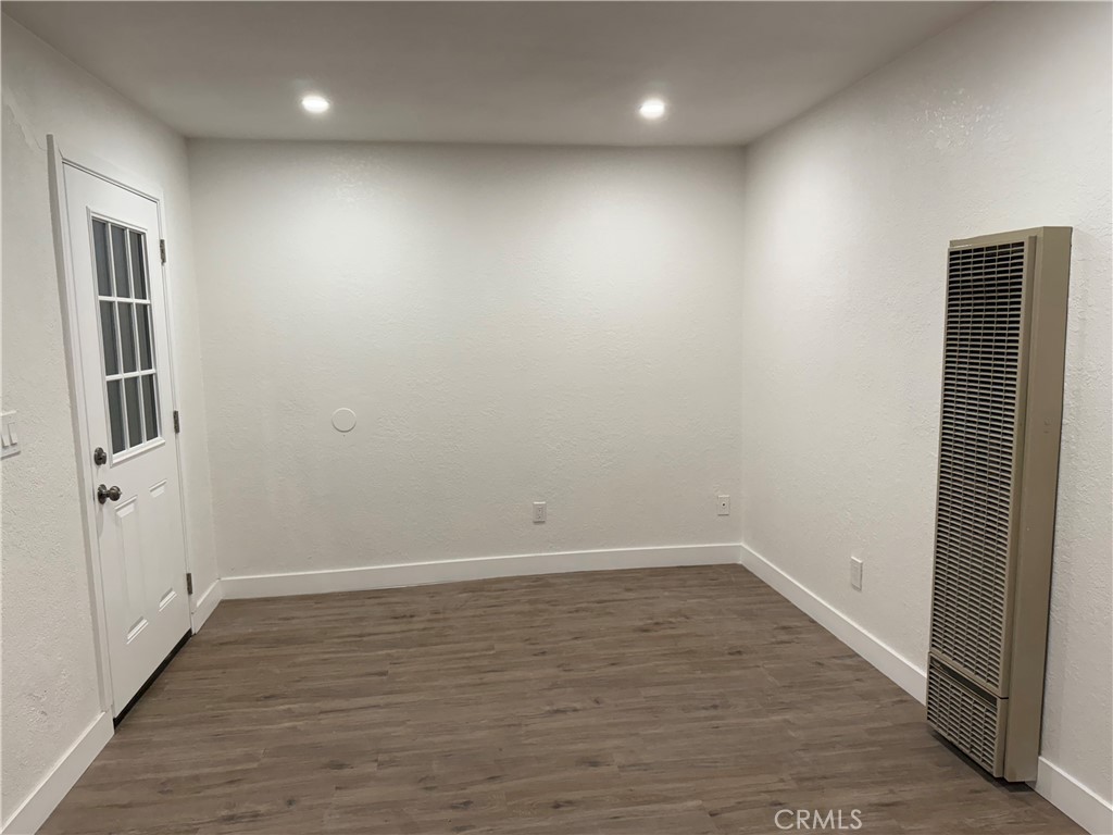 1354 W King Street Property Photo 2