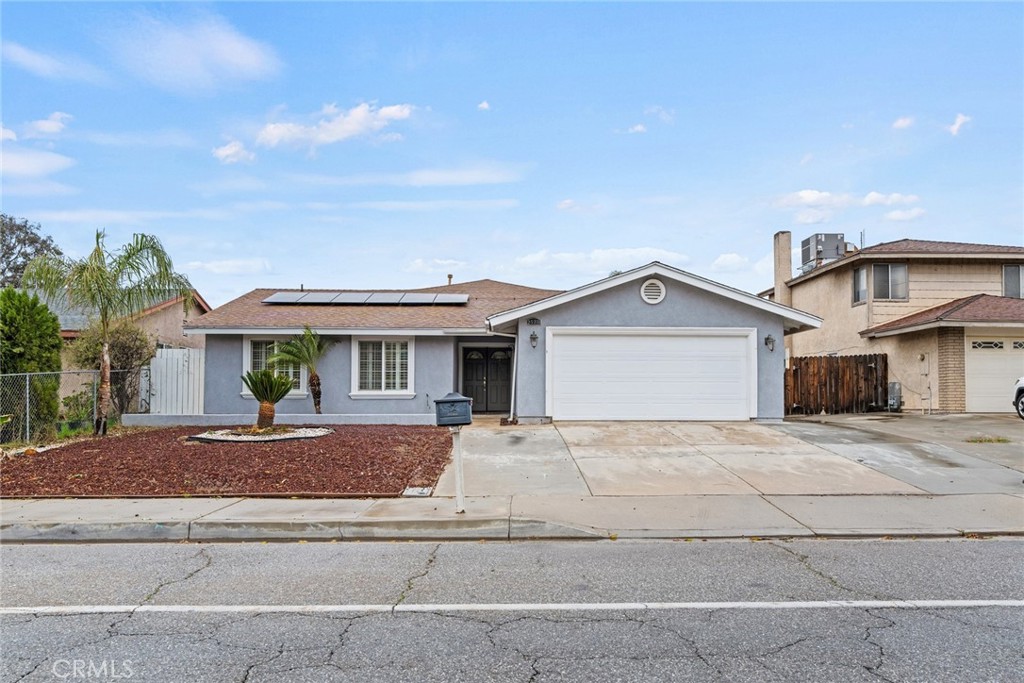 25318 Dracaea Avenue Property Photo