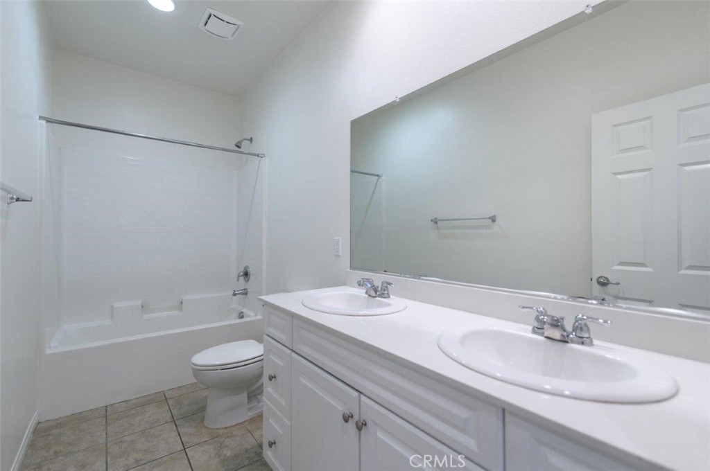 8635 Cava Dr Property Photo 32