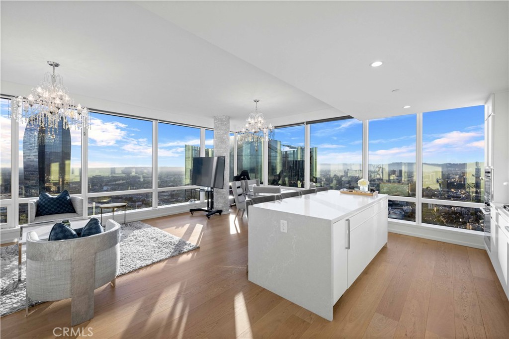 90017 Real Estate Listings Main Image