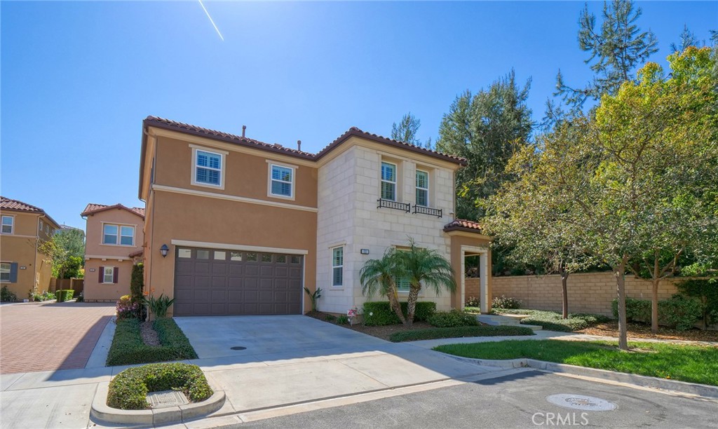 53 Castellana Property Photo