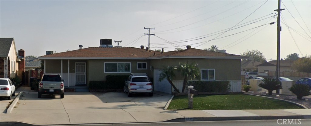 583 N Riverside Avenue Property Photo