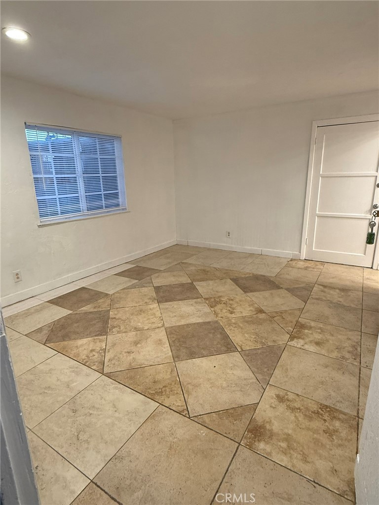 17405 Arrow Boulevard Property Photo 3