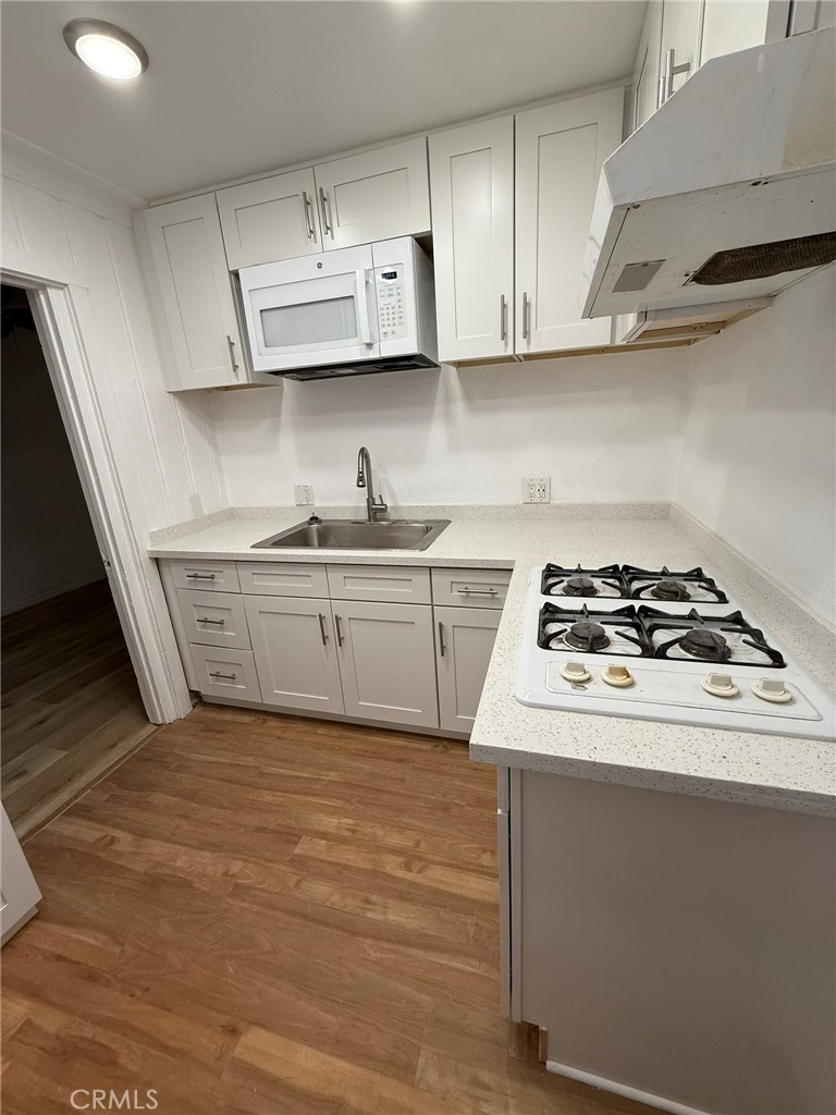 17405 Arrow Boulevard Property Photo 7