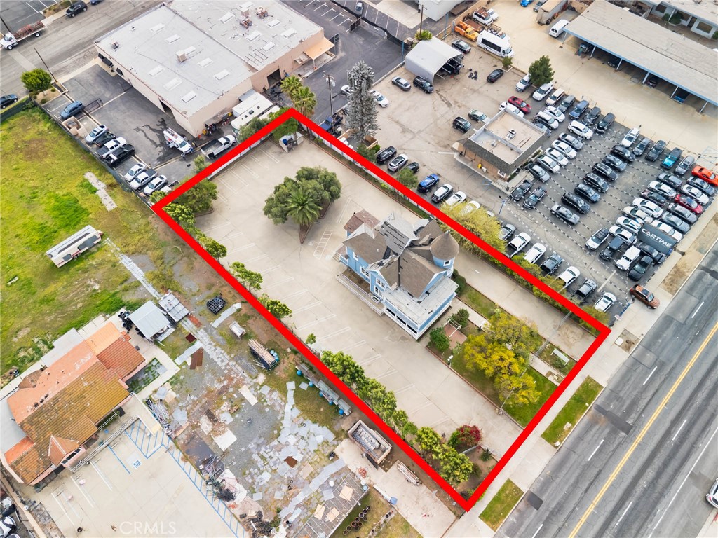 961 W Holt Boulevard Property Photo 1