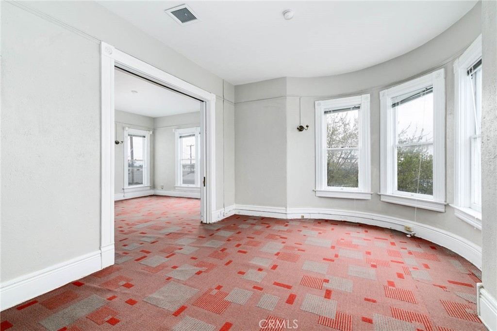 961 W Holt Boulevard Property Photo 20