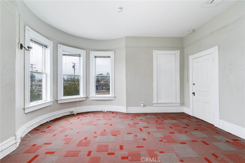 961 W Holt Boulevard Property Photo 21