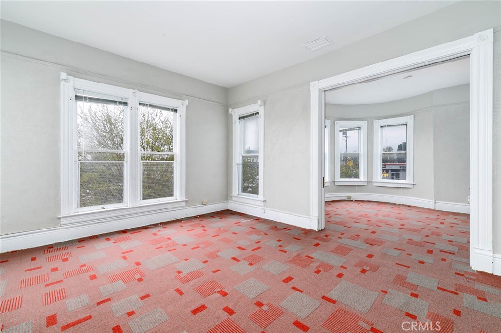 961 W Holt Boulevard Property Photo 22