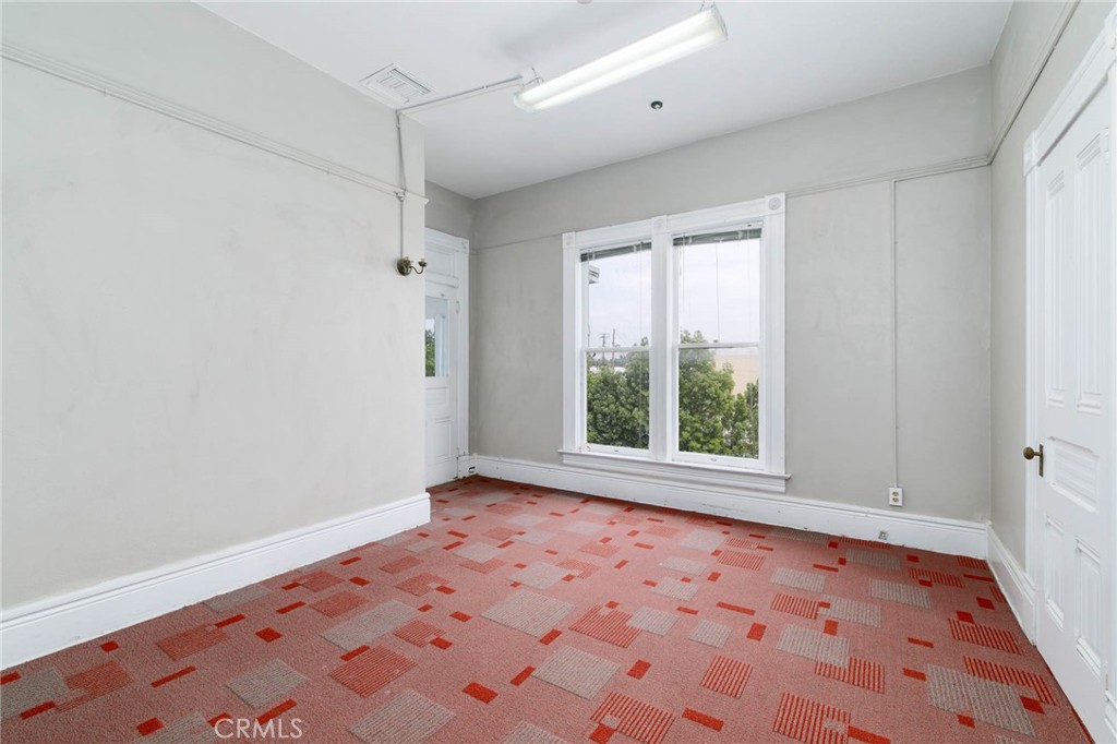 961 W Holt Boulevard Property Photo 25