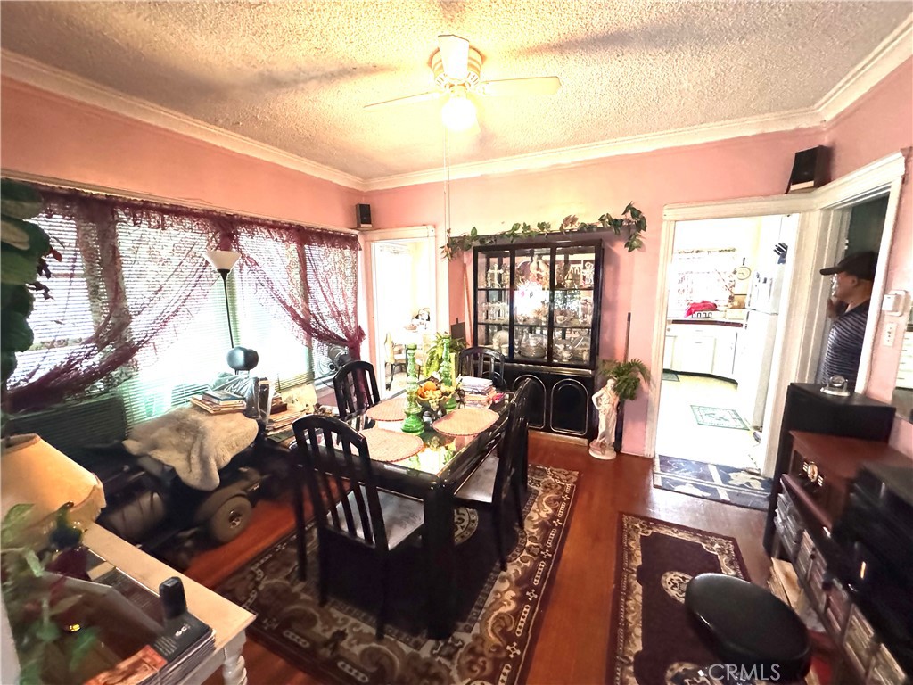 3940 S Wilton Place Property Photo 4