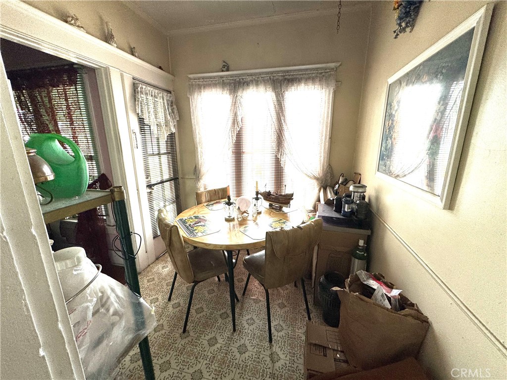 3940 S Wilton Place Property Photo 7