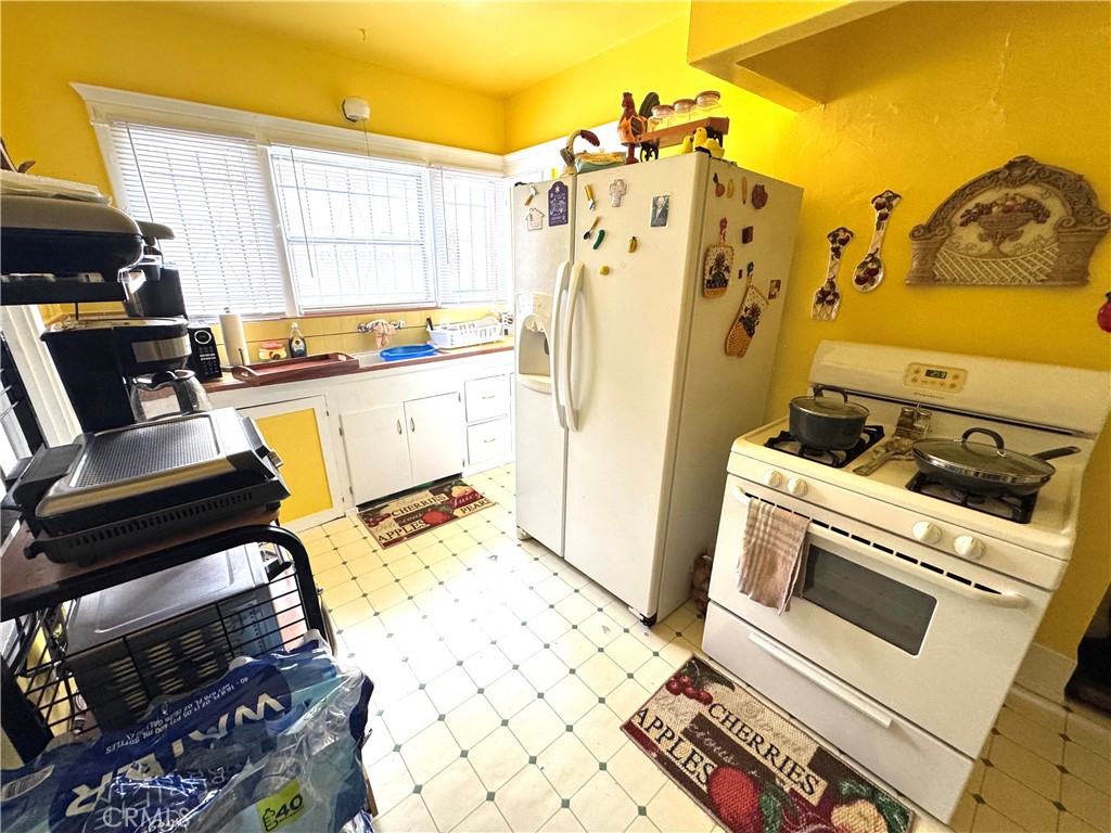3940 S Wilton Place Property Photo 13
