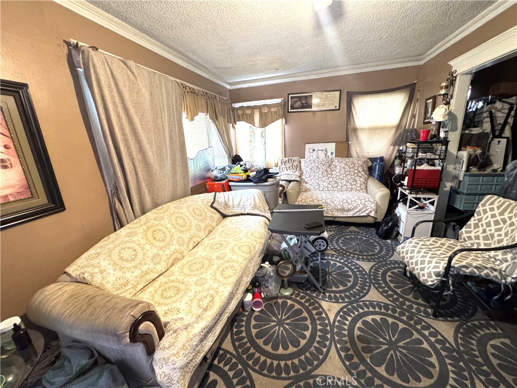 3940 S Wilton Place Property Photo 15