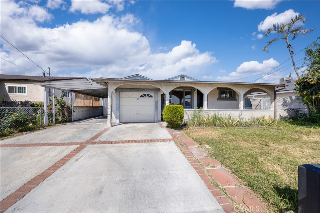 2631 Charlotte Avenue Property Photo 1
