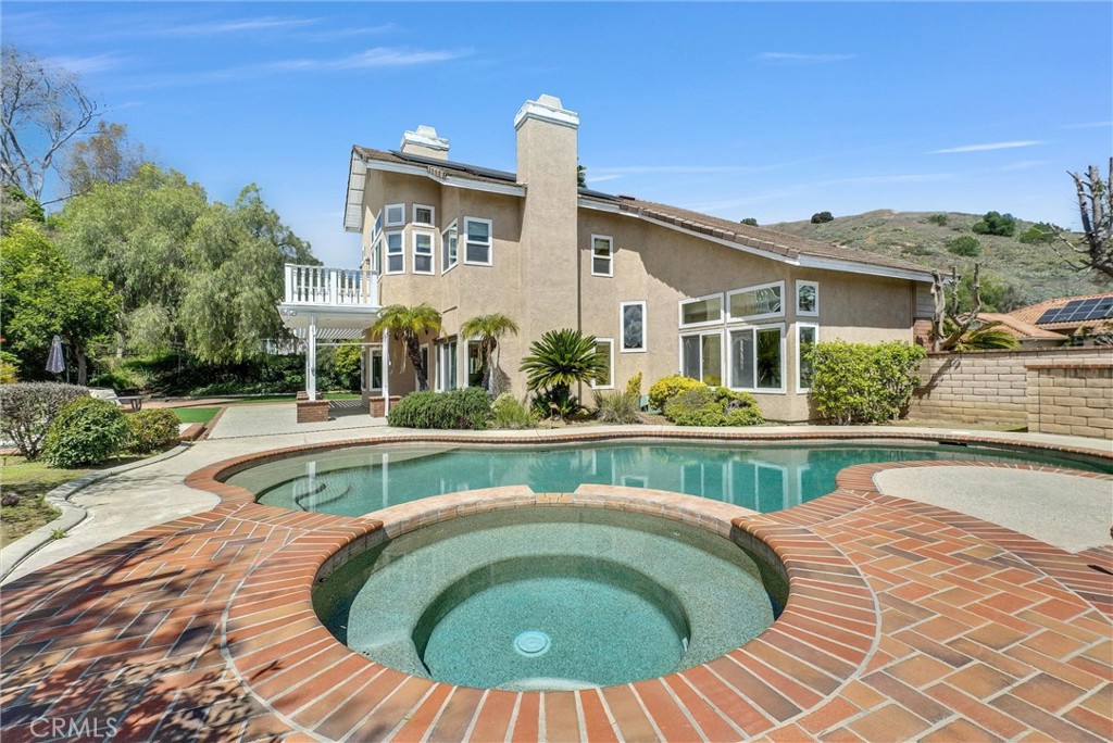 1 El Vecino Place Property Photo 1