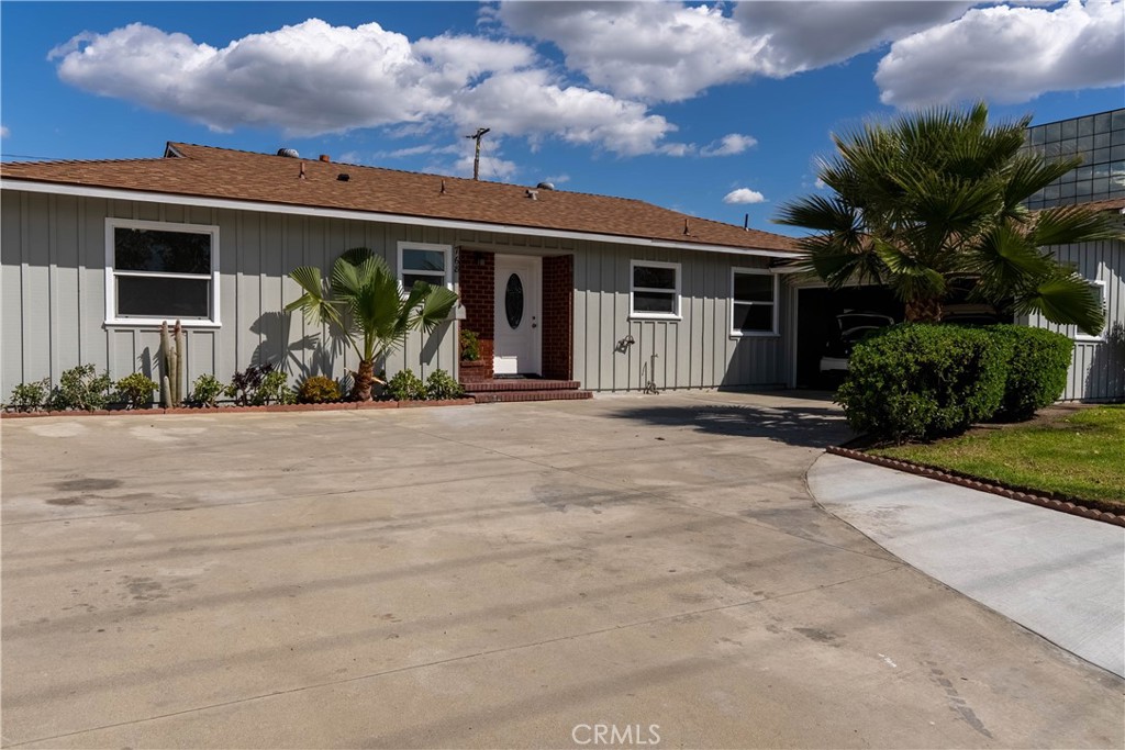 768 S Barranca Avenue Property Photo 1