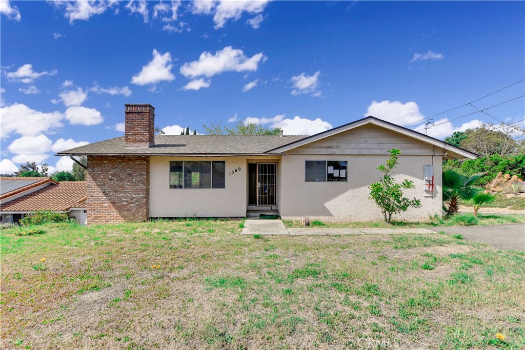1360 E Fallbrook Street Property Photo 1