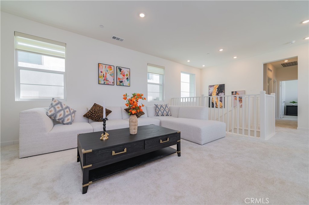 15842 Caterpillar Drive Property Photo 10