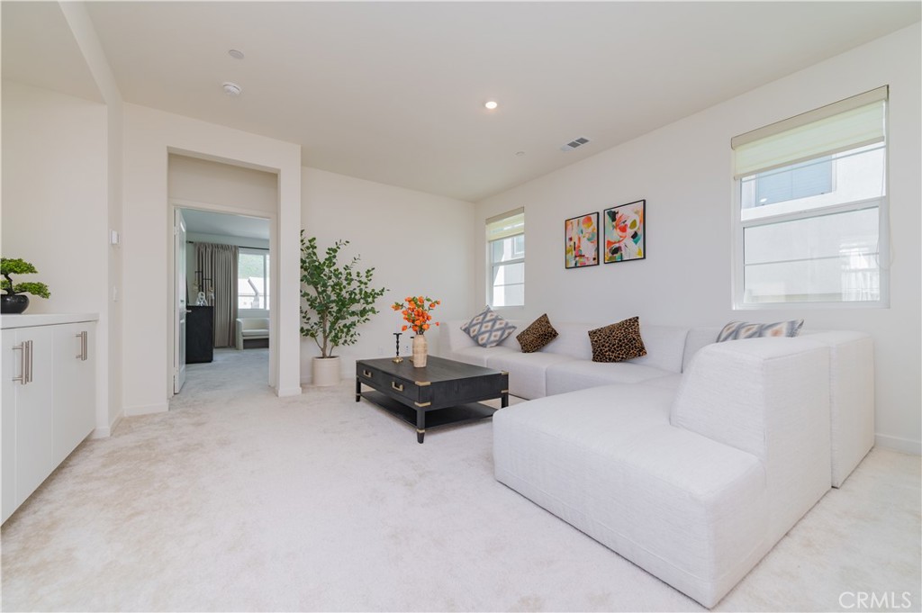 15842 Caterpillar Drive Property Photo 11