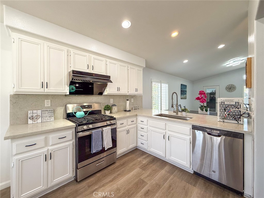 12225 Silverberry Street Property Photo 16