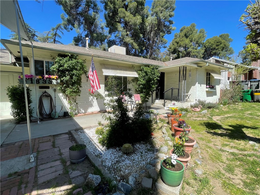 1833 N San Gorgonio Avenue Property Photo 3