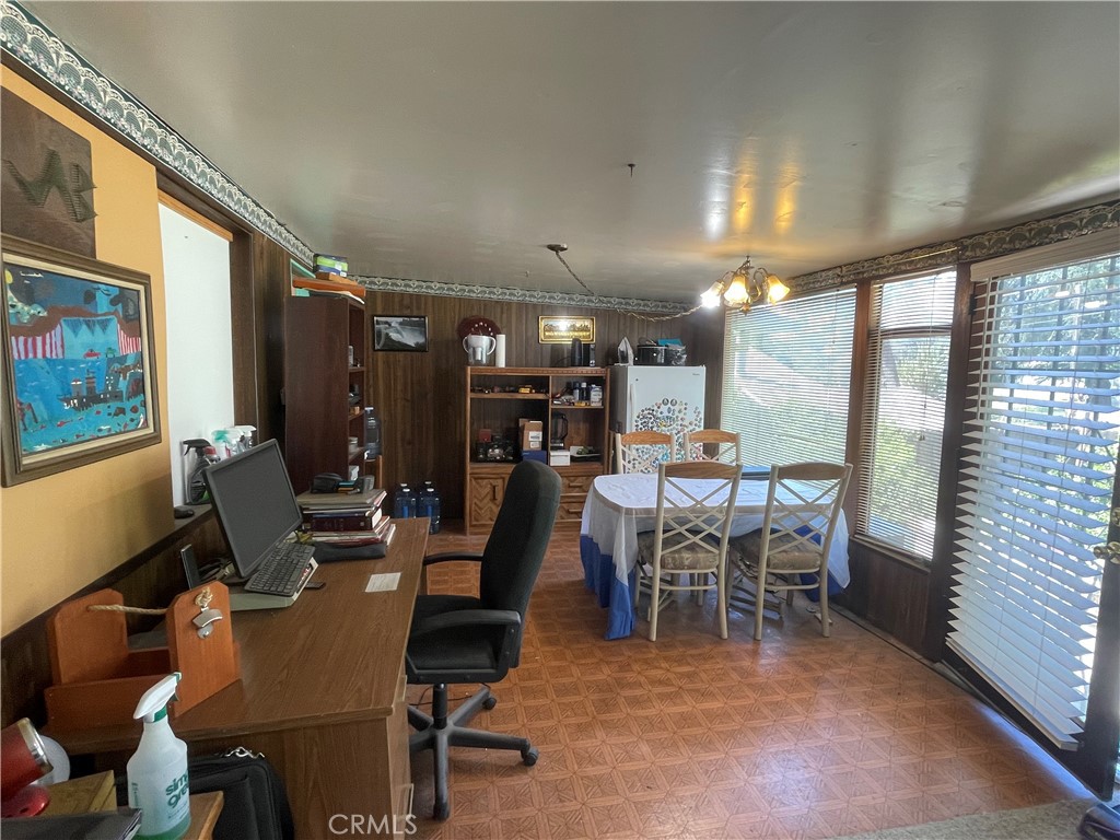 1833 N San Gorgonio Avenue Property Photo 9