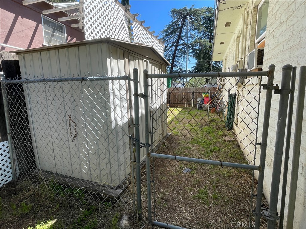1833 N San Gorgonio Avenue Property Photo 22