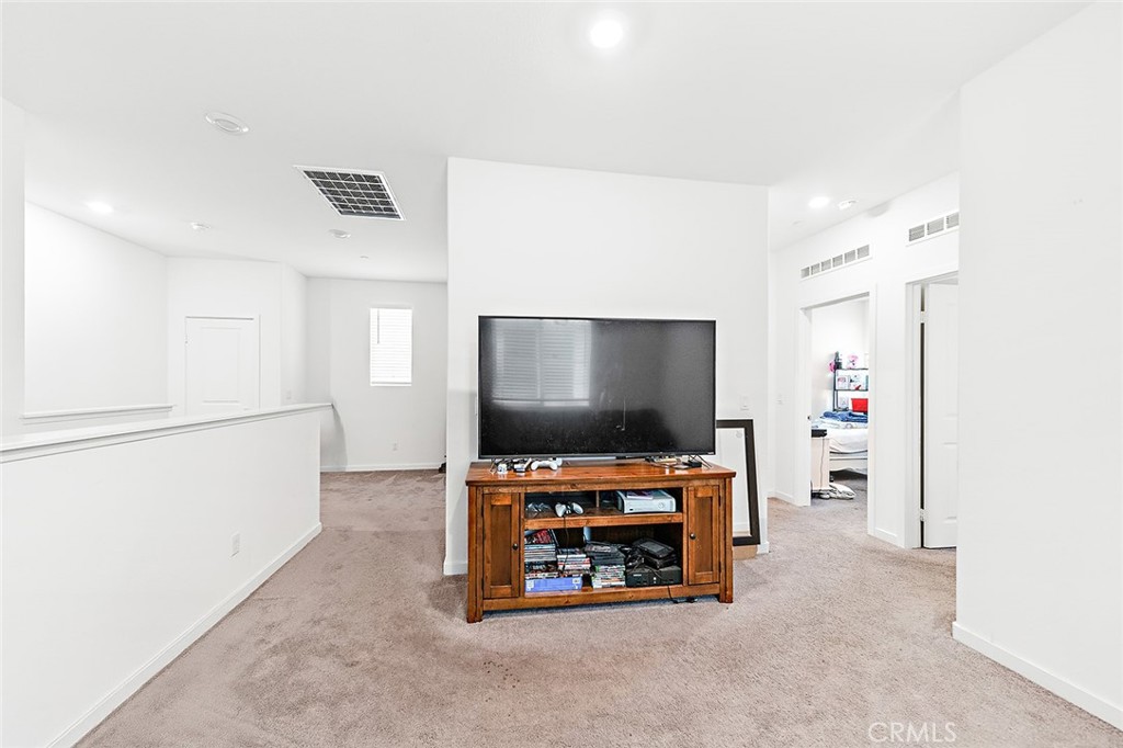 16584 Poppy Seed Lane Property Photo 14