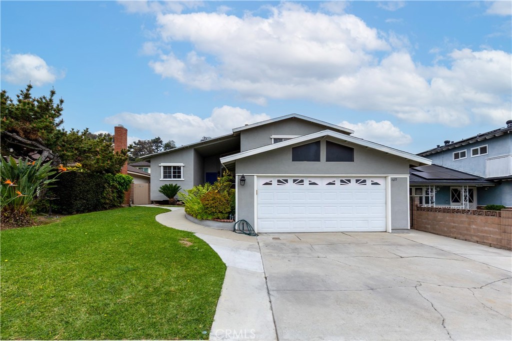 1635 N Greycastle Avenue Property Photo 1