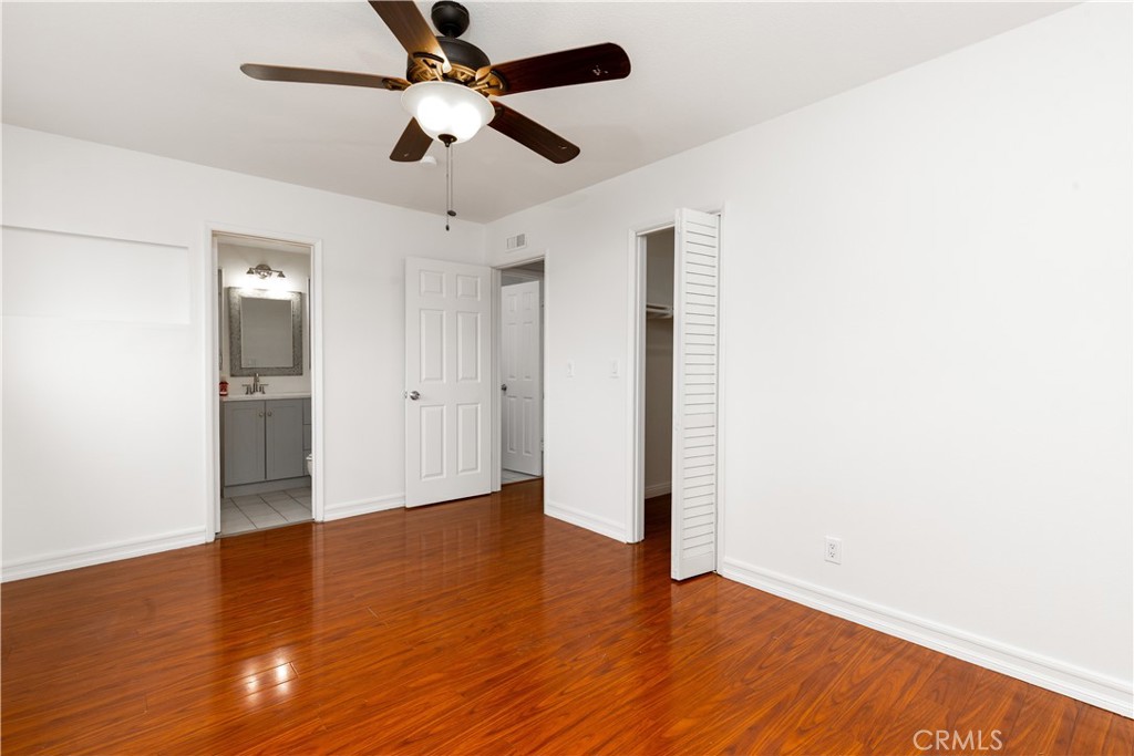 1635 N Greycastle Avenue Property Photo 16