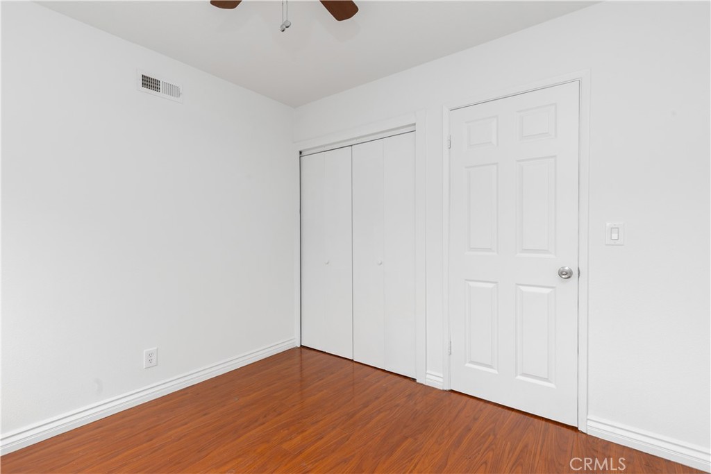 1635 N Greycastle Avenue Property Photo 19