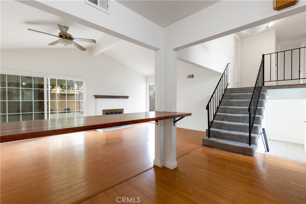 1635 N Greycastle Avenue Property Photo 27