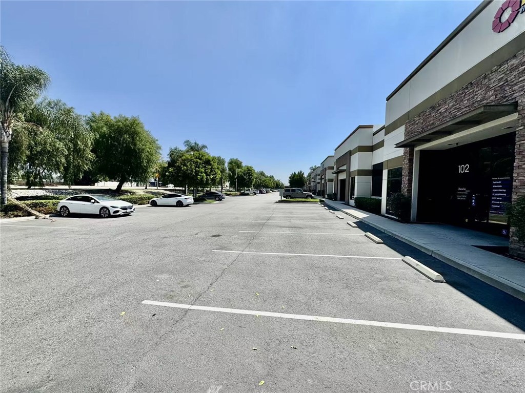 909 S Cucamonga Avenue A102 Property Photo 3