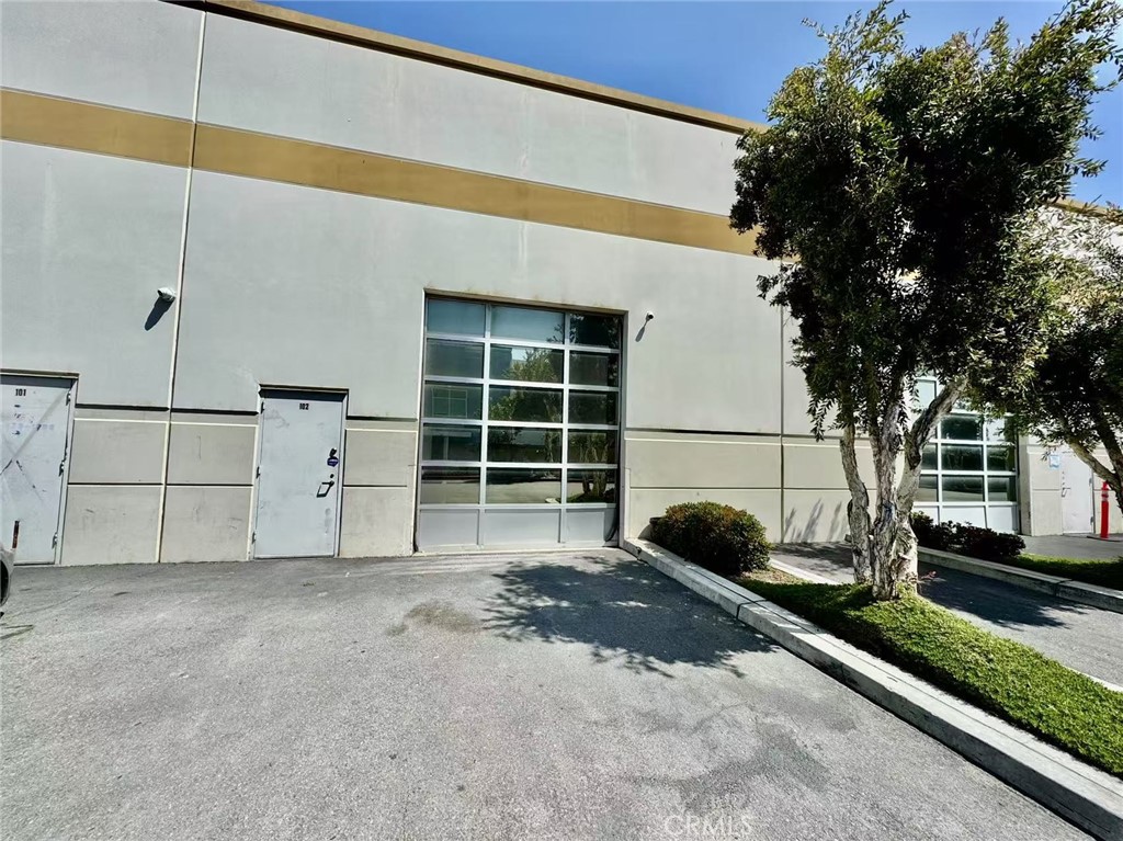 909 S Cucamonga Avenue A102 Property Photo 16