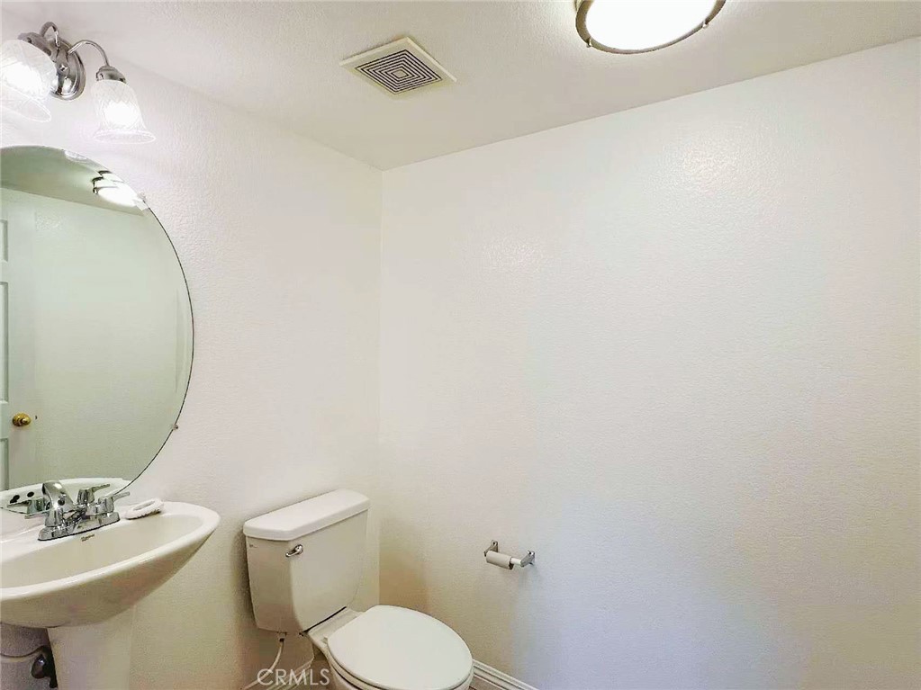 14627 Palm Street Property Photo 9