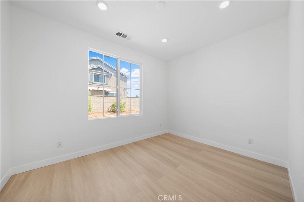 13296 Joliet Drive Property Photo 7