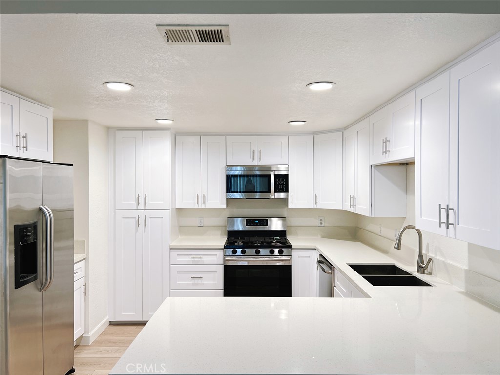 24232 Sylvan Glen Road B Property Photo
