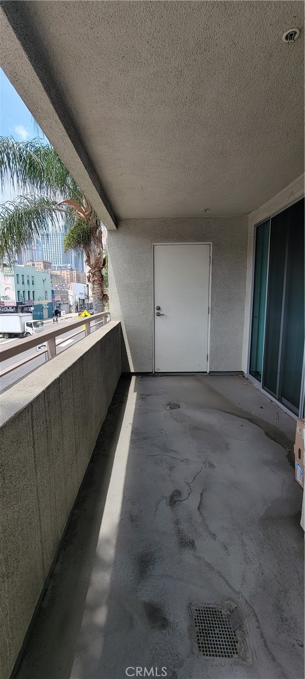 267 S San Pedro Street Property Photo 6