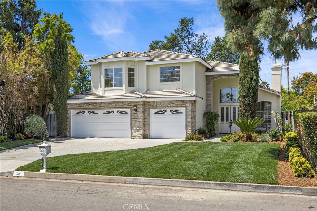 315 San Antonio Road Property Photo 1