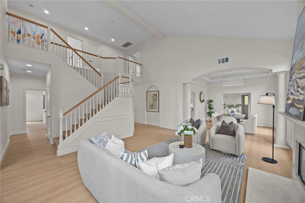 315 San Antonio Road Property Photo 6